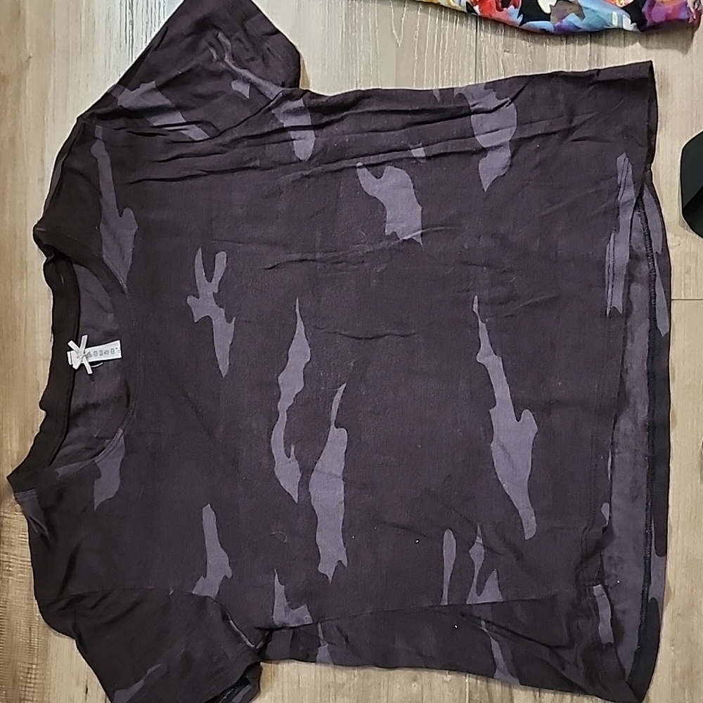Colorful Women's Tops Collection - Picture 2 of 16